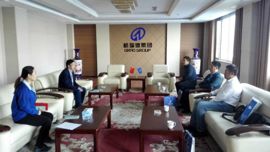 燕山大学堂辅导来grad山东尊龙集团官网集团参观调查